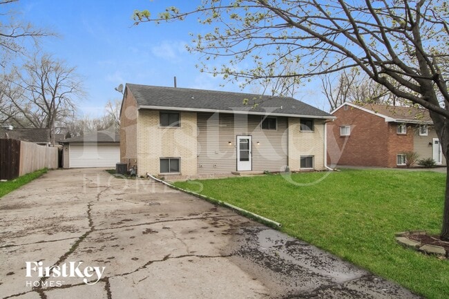 181 S Pinecrest Rd in Bolingbrook, IL - Foto de edificio - Building Photo