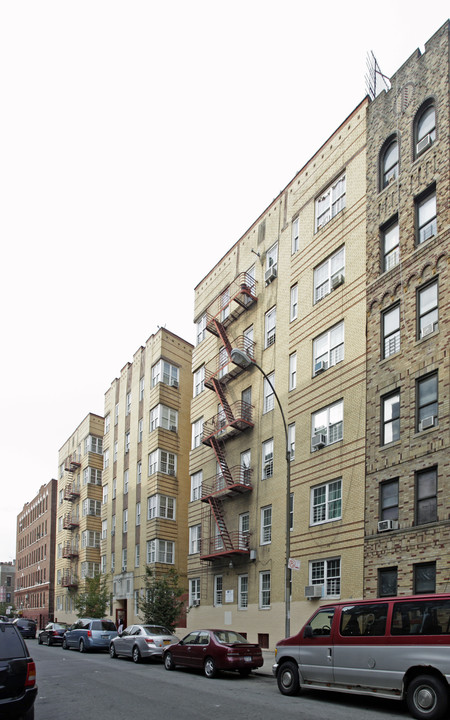 Rosalie in Bronx, NY - Foto de edificio