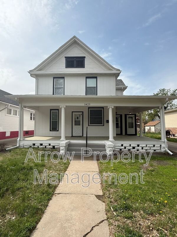 property at 1425 Garfield St