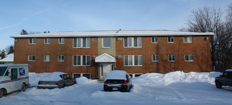 739 South Bay Rd in North Syracuse, NY - Building Photo
