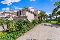 2905 Fairway Dr N in Jupiter, FL - Foto de edificio - Building Photo