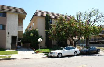 544 W California Ave in Glendale, CA - Building Photo - Building Photo