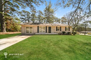 7018 Green Valley Ln in Riverdale, GA - Building Photo