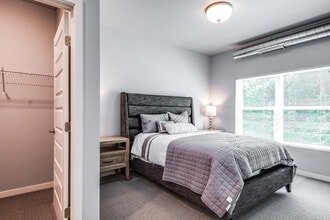 Flats at Neill Park in Burnsville, MN - Building Photo - Interior Photo