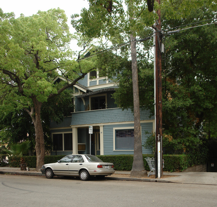 29 Marion Ave in Pasadena, CA - Foto de edificio