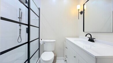 238-240 9th St in Jersey City, NJ - Building Photo - Building Photo
