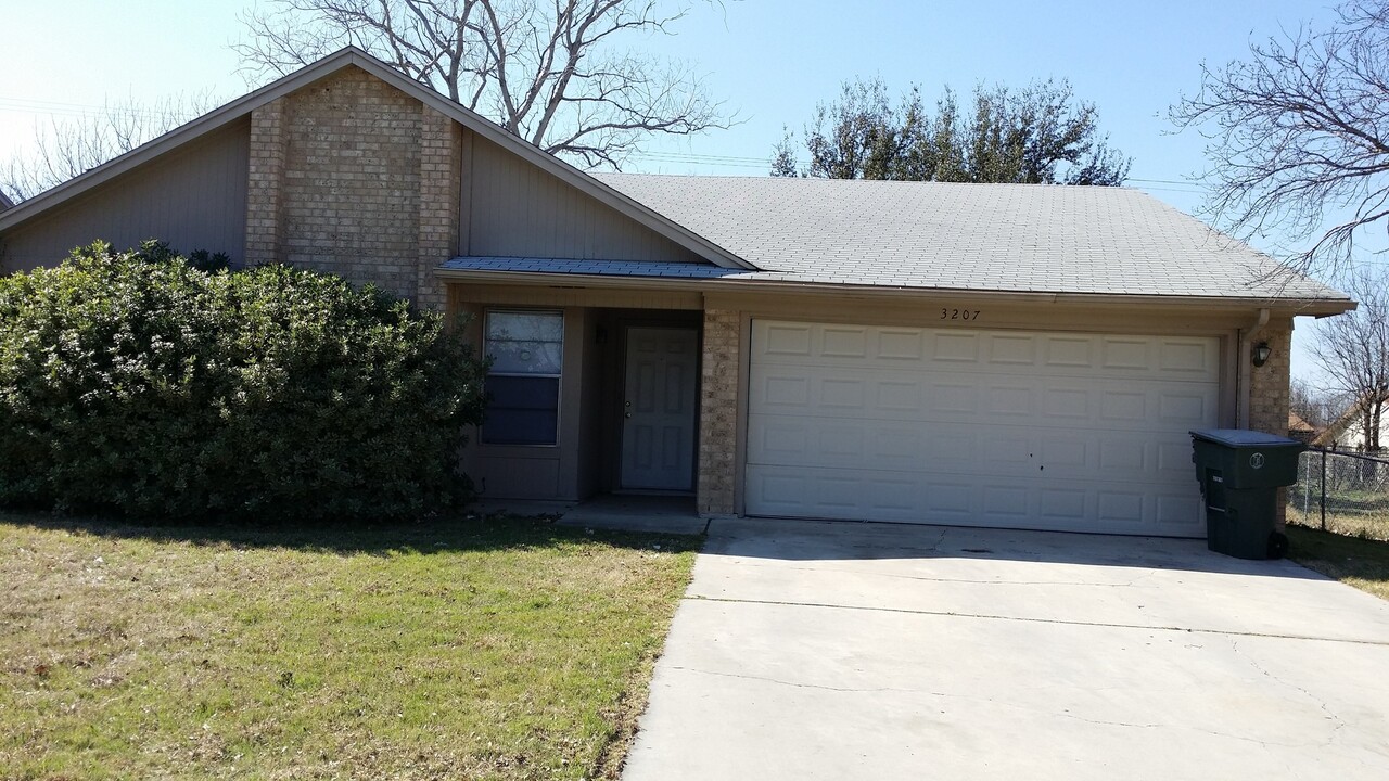 3207 Bermuda Dr in Killeen, TX - Building Photo