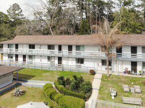 The Sanctuary in Tallahassee, FL - Foto de edificio - Building Photo