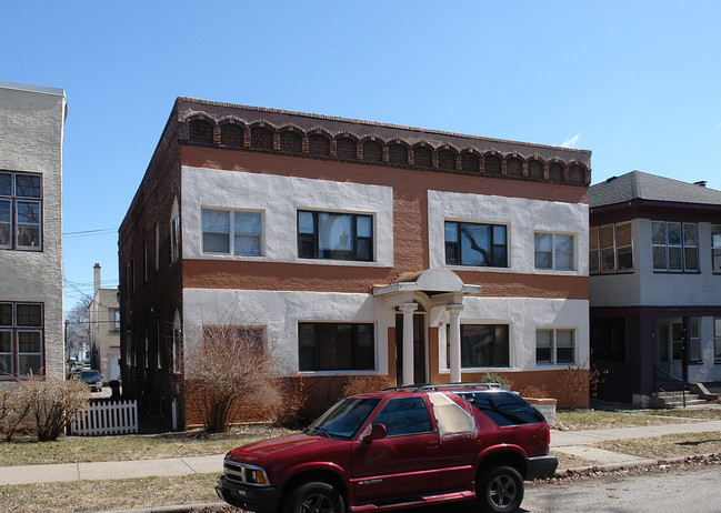 2635 Aldrich Ave S in Minneapolis, MN - Building Photo - Building Photo