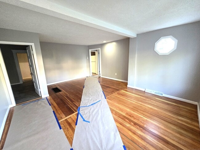 68 George St in Bristol, CT - Building Photo - Building Photo