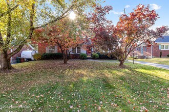 704 Indian Ridge Rd in Louisville, KY - Building Photo - Building Photo