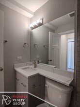 503       W Barry Ave in Chicago, IL - Building Photo - Building Photo