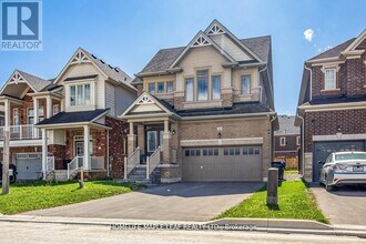 118 Lorne Thomas Pl in New Tecumseth, ON - Building Photo - Building Photo