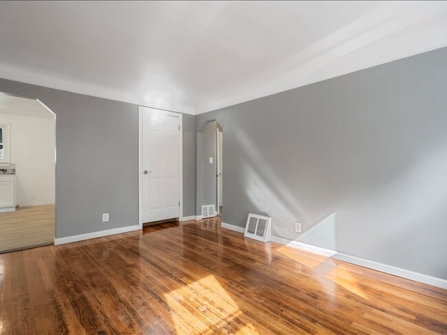 22534 W Chicago in Detroit, MI - Building Photo - Building Photo