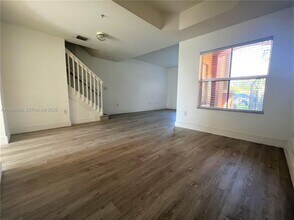 1088 SW 144th Ave in Pembroke Pines, FL - Foto de edificio - Building Photo