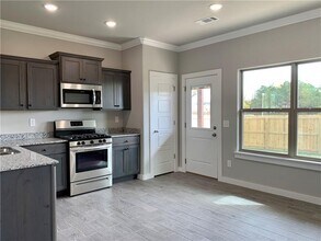 501 Vee St in Centerton, AR - Building Photo - Building Photo