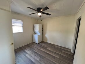 216 Brundrette St in Lake Charles, LA - Building Photo - Building Photo