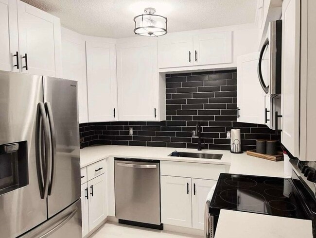 property at 2608 Park Rd