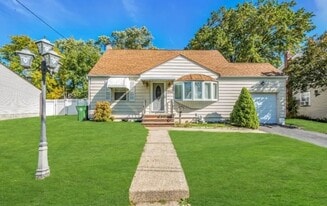 1308 Sunnyfield Dr in Linden, NJ - Building Photo