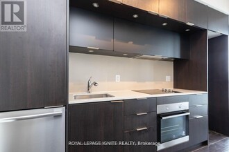 55-1655 Regent Park Blvd in Toronto, ON - Building Photo - Building Photo