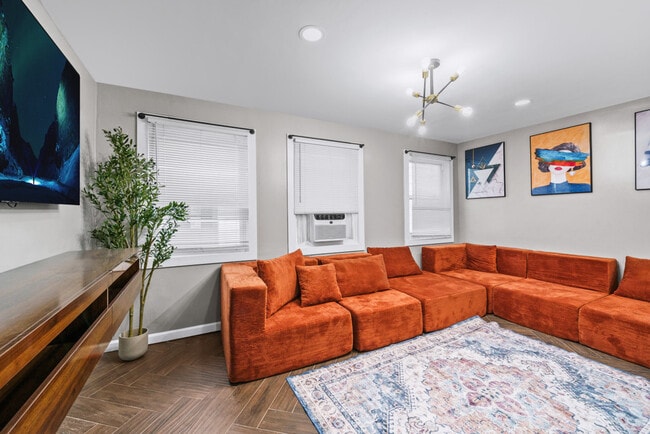 529 Ave E