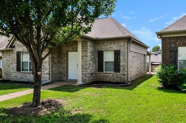 1731 Addison Park Cove in Cordova, TN - Foto de edificio - Building Photo