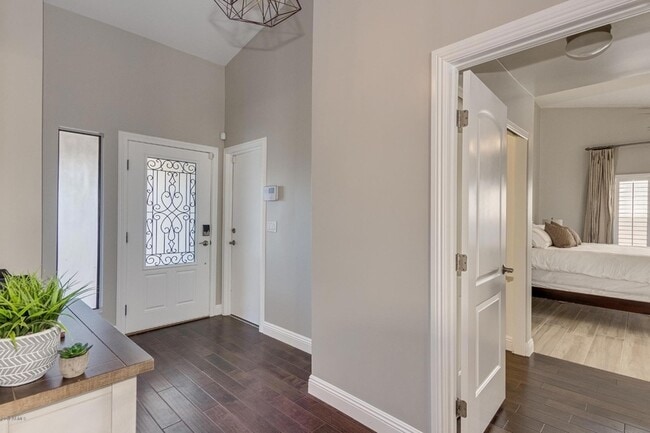 6218 E Waltann Ln in Scottsdale, AZ - Foto de edificio - Building Photo