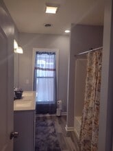 49 S Main St, Unit Cozy 2 Bedroom in Mechanicville, NY - Foto de edificio - Building Photo