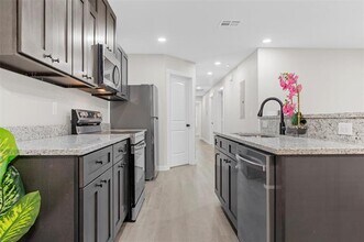 1105 N 11th St in Waco, TX - Building Photo - Building Photo