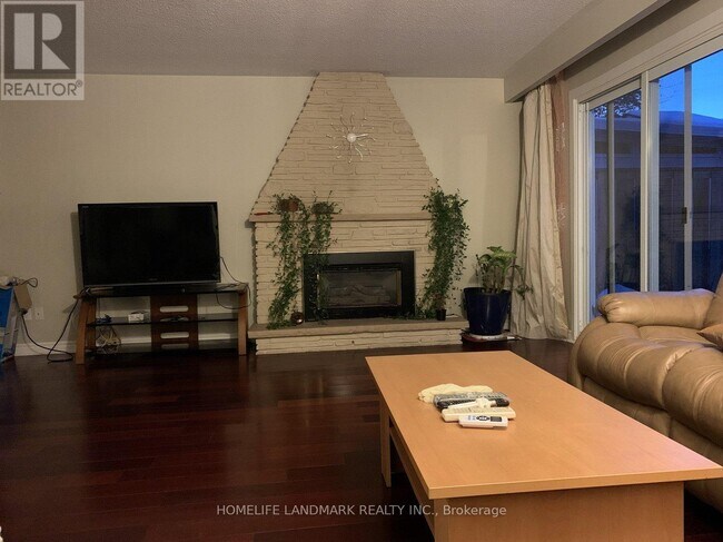 56 Van Horne Ave in Toronto, ON - Building Photo - Building Photo