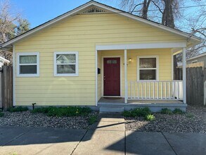 467 E 9th St in Chico, CA - Building Photo - Building Photo
