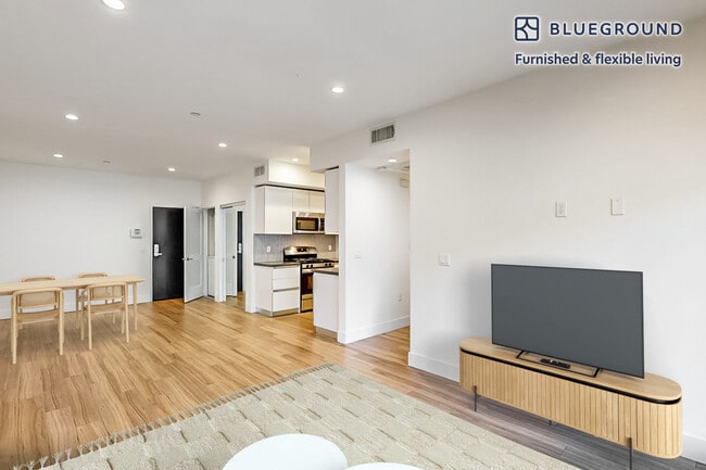 518 N Gramercy Pl in Los Angeles, CA - Building Photo - Building Photo