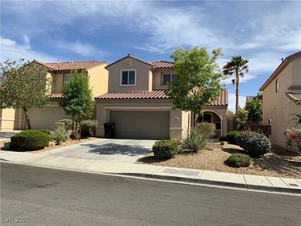 2871 Rothesay Ave in Henderson, NV - Building Photo