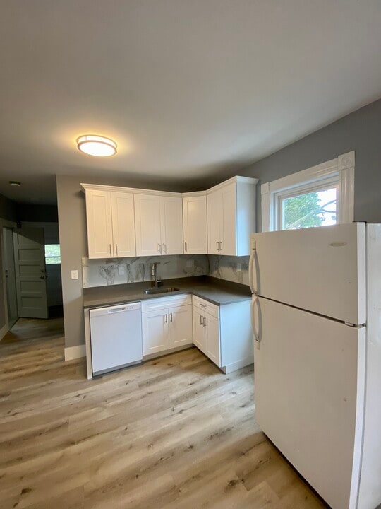 11 Dudley St in Cambridge, MA - Building Photo