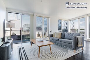 12282 NE 12th Ln in Bellevue, WA - Building Photo