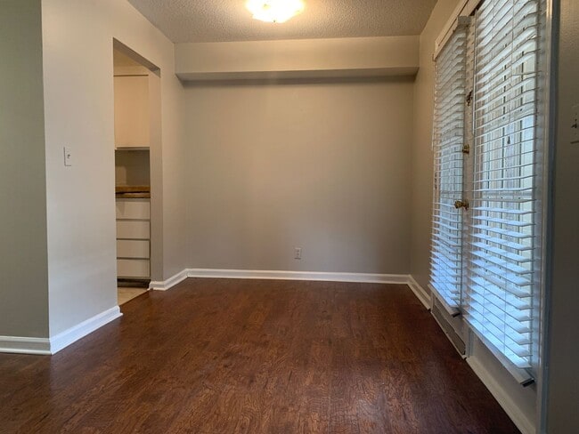 1201 MIDDLECOURT in Memphis, TN - Building Photo - Building Photo