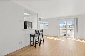 1443 W 7th St in Los Angeles, CA - Building Photo - Building Photo