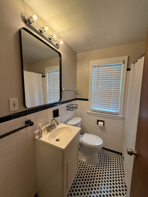 369 Potters Rd, Unit Apartment 1 in Buffalo, NY - Foto de edificio - Building Photo