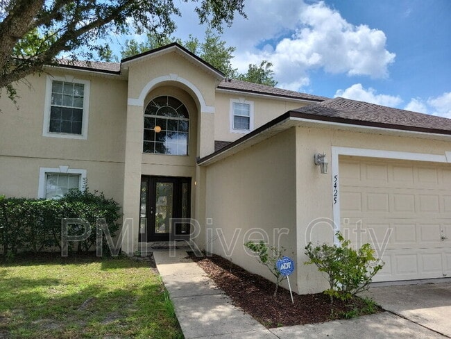property at 5425 Lafayette Park Dr N