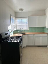 321 S Pauley St in Tehachapi, CA - Building Photo - Building Photo