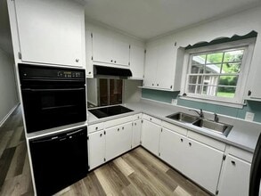 305 Hartsfield Ln in Valdosta, GA - Building Photo - Building Photo