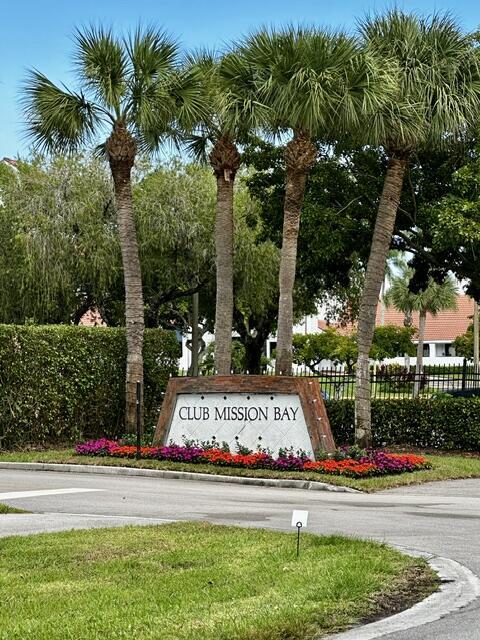 property at 11086 Baybreeze Way