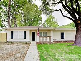 21880 Silver Oak Ct in Porter, TX - Building Photo