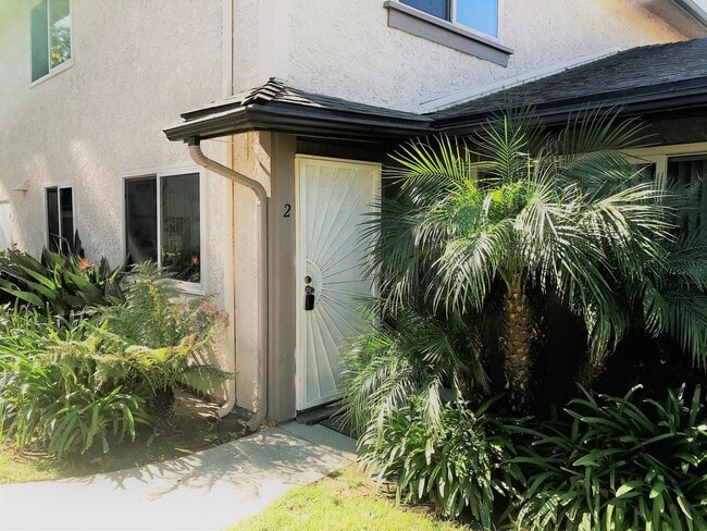 6002 Nelda St in Simi Valley, CA - Building Photo - Building Photo