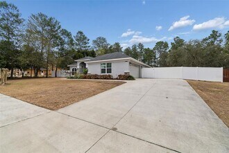 13070 Sigmund St in Spring Hill, FL - Building Photo - Building Photo