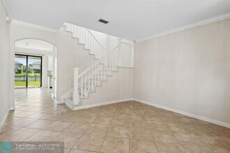 5506 Sandbirch Wy in Greenacres, FL - Building Photo - Building Photo