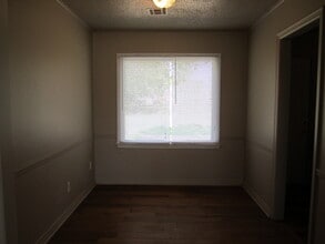 2749 Cambridge Ct in Oklahoma City, OK - Building Photo - Building Photo