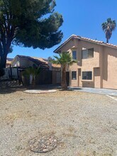 16502 Mango Way in Lake Elsinore, CA - Building Photo - Building Photo