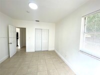 120 NE 55th St in Miami, FL - Building Photo - Building Photo