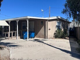 1470 Marina Pkwy Dr in Bullhead City, AZ - Building Photo
